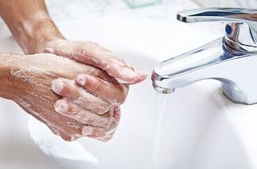 Wash your hands to prevent parasites